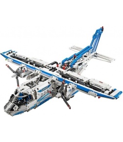 Конструктор LEGO Technic Грузовой самолет 42025