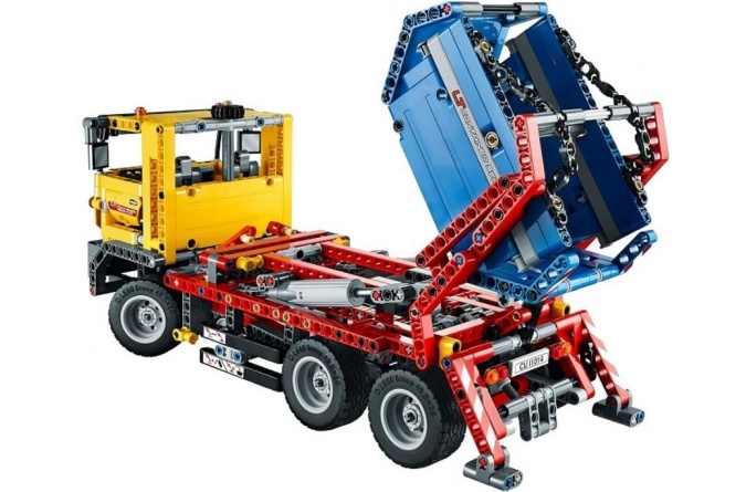 Конструктор LEGO Technic Контейнеровоз 42024 фото 2
