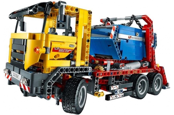 Конструктор LEGO Technic Контейнеровоз 42024 фото 1