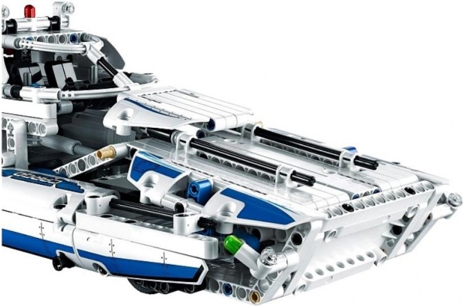 Конструктор LEGO Technic Грузовой самолет 42025 фото 4