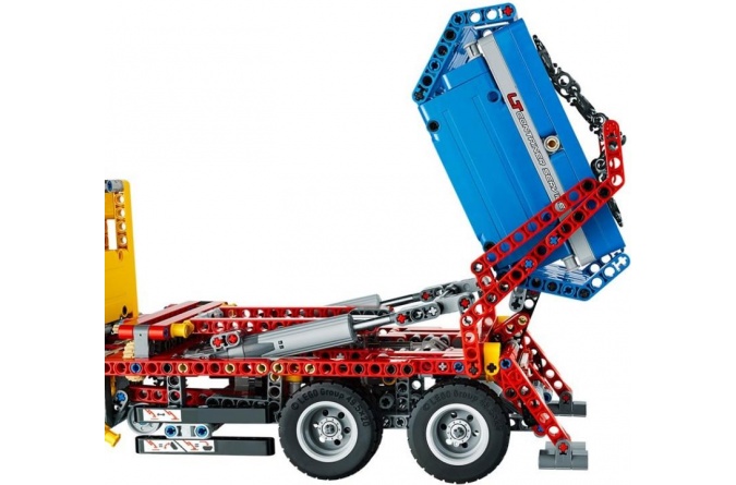Конструктор LEGO Technic Контейнеровоз 42024 фото 5