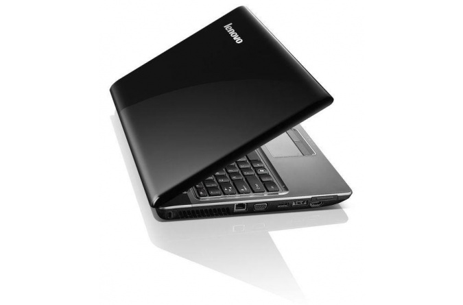 Ноутбук Lenovo IdeaPad Z560A 59069077 фото 2