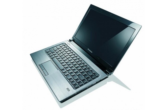 Ноутбук Lenovo IdeaPad V370A1 i32334G640B фото 2